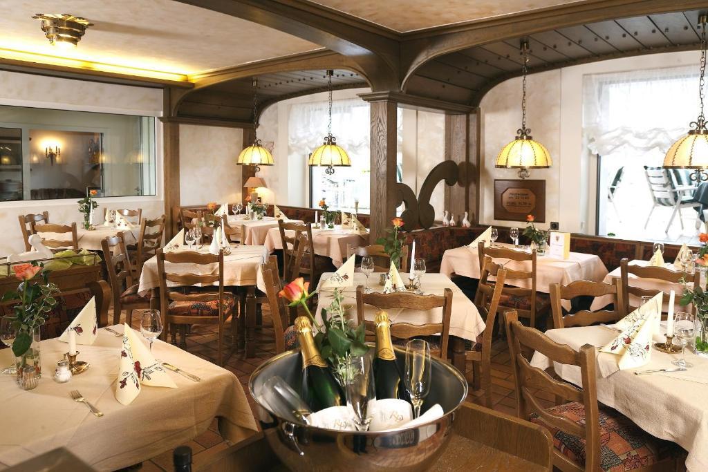 Hotel Pohl Kinheim المظهر الخارجي الصورة