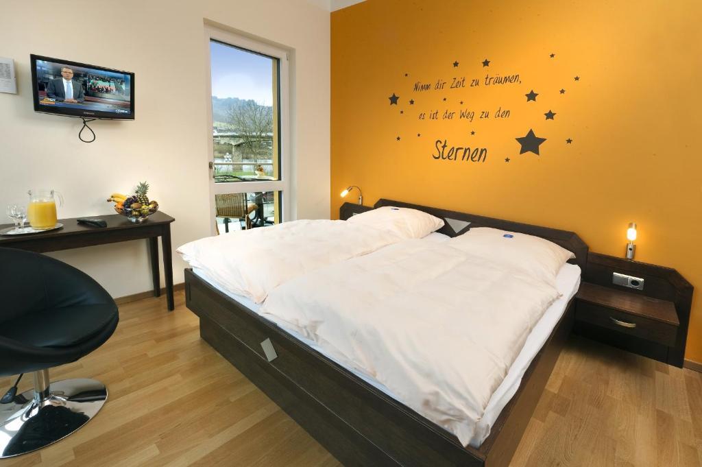 Hotel Pohl Kinheim الغرفة الصورة
